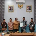 Bank Bengkulu Serahkan Sertifikat Pemegang Saham Ke Pemkab Benteng